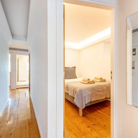 Daire 2br Near Avenida Da Liberdade Lisboa